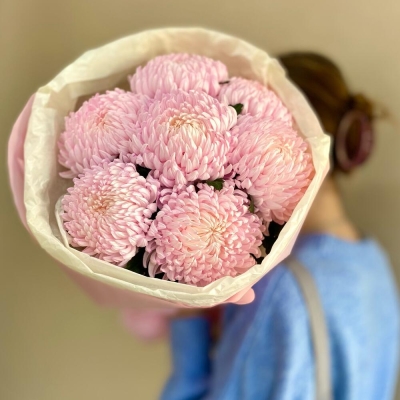 Моно букет из розовой хризантемы Моно букет из розовой хризантемы